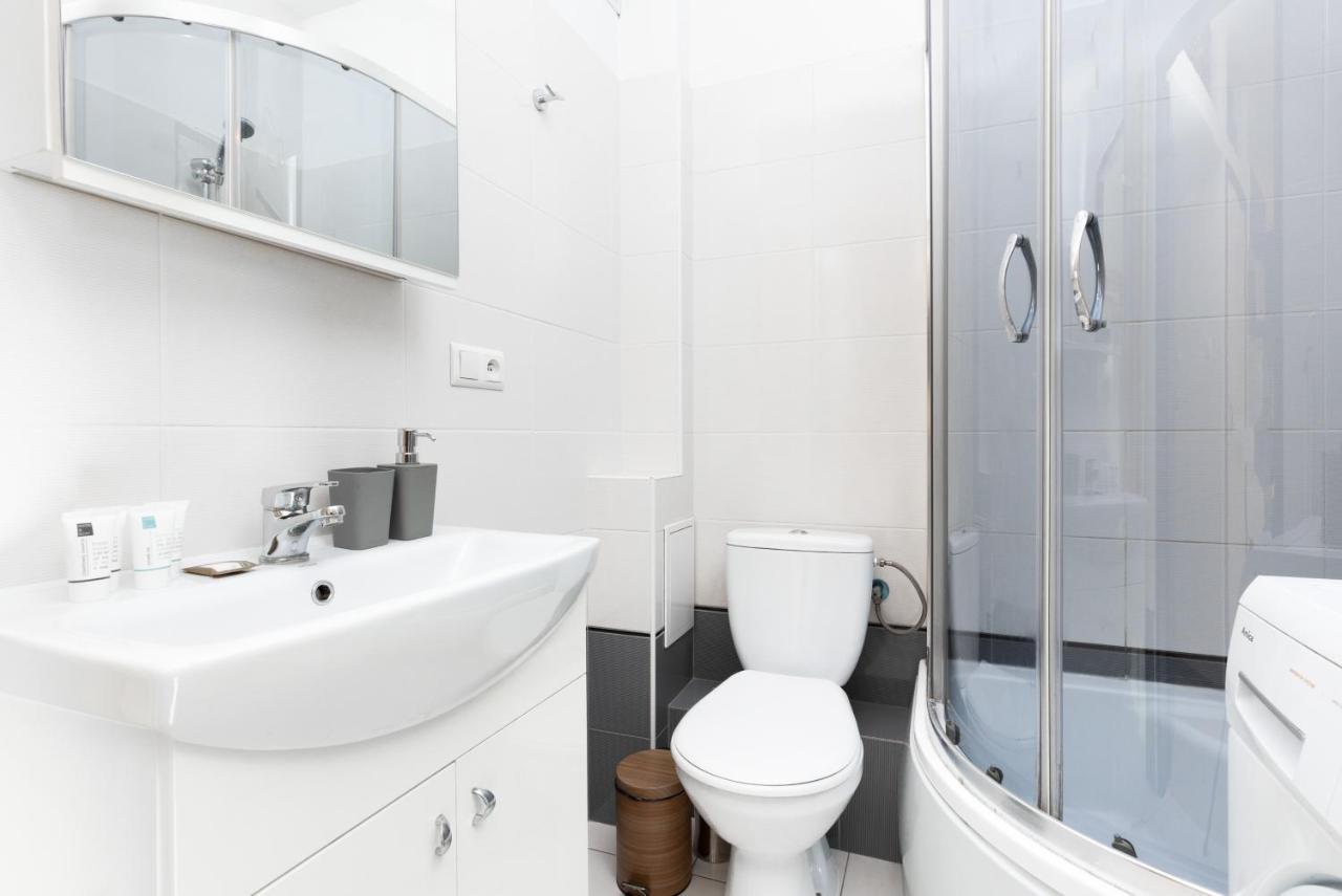 Apartments City Center Krucza By Renters Warsaw Ngoại thất bức ảnh
